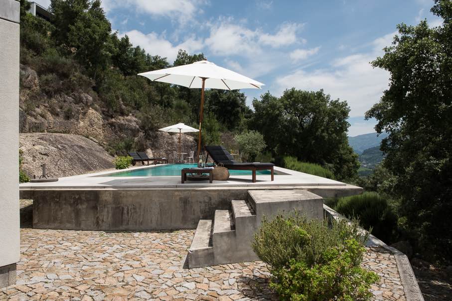 Piscina de Villa Covela con vistas